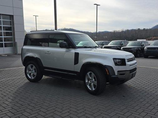 2024 Land Rover Defender P400 X-Dynamic SE