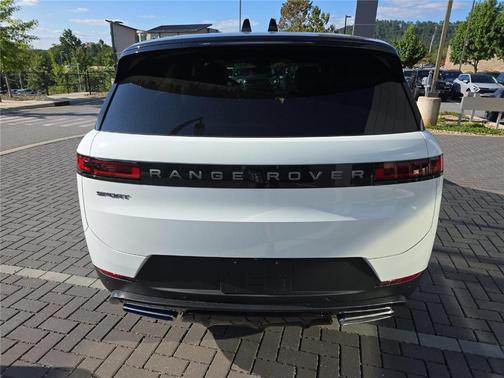 2025 Land Rover Range Rover Sport P360 SE