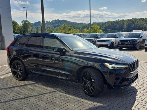 2024 Volvo XC60 Recharge Plug-In Hybrid T8 Ultimate Black Edition