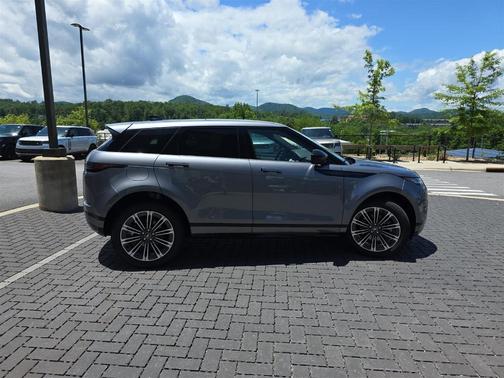 2026 Land Rover Range Rover Evoque Dynamic SE