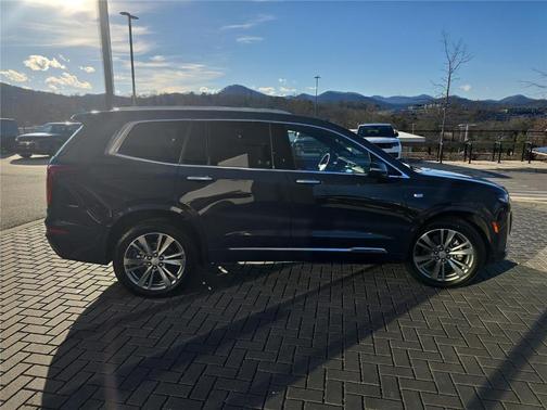 2025 Cadillac XT6 Premium Luxury AWD