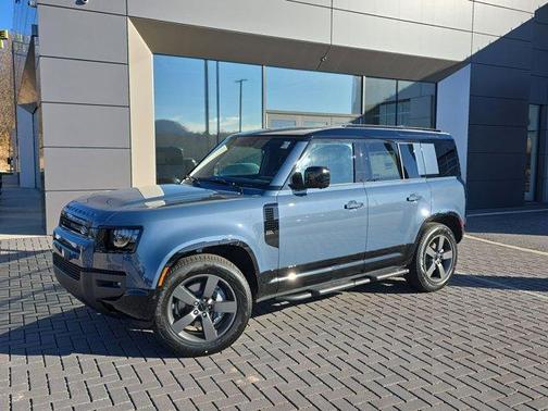 2026 Land Rover Defender 110 X-Dynamic SE