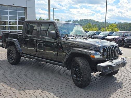 2022 Jeep Gladiator Sport