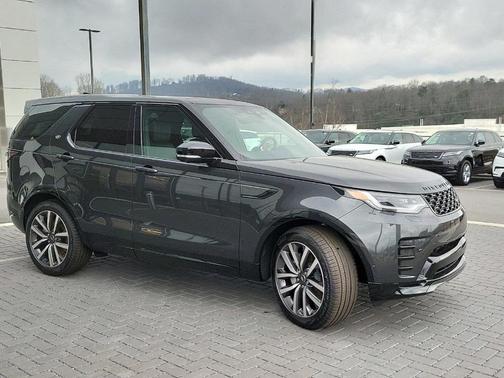2024 Land Rover Discovery P300 Dynamic SE