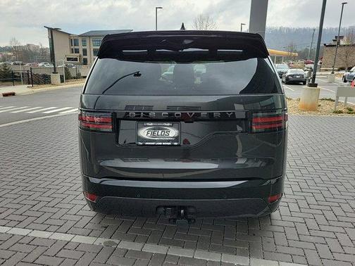 2024 Land Rover Discovery P300 Dynamic SE