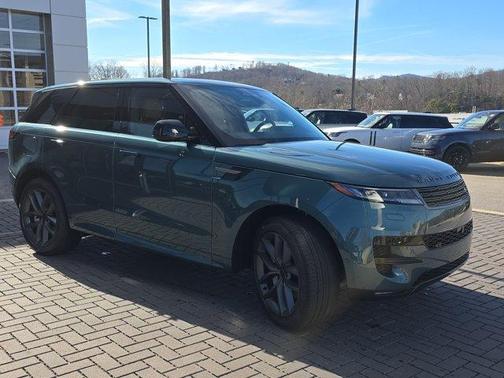 Giola Green 2026 Land Rover Range Rover Sport SE