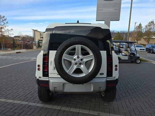 2021 Land Rover Defender 110 SE