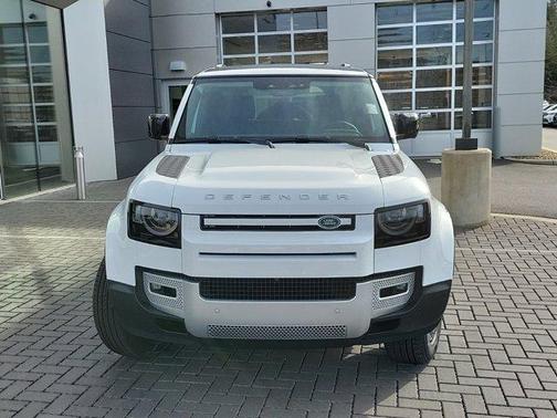 2025 Land Rover Defender P400 S