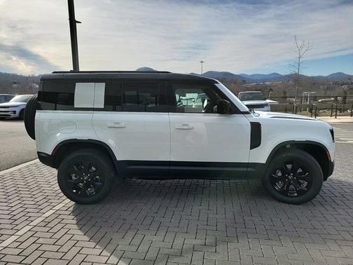 2025 Land Rover Defender P400 S