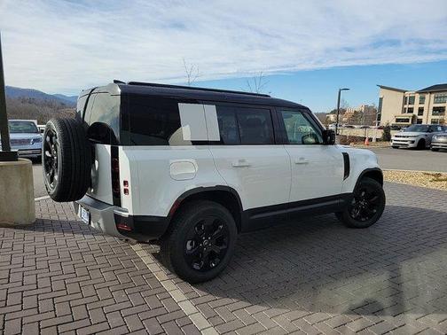 2025 Land Rover Defender P400 S
