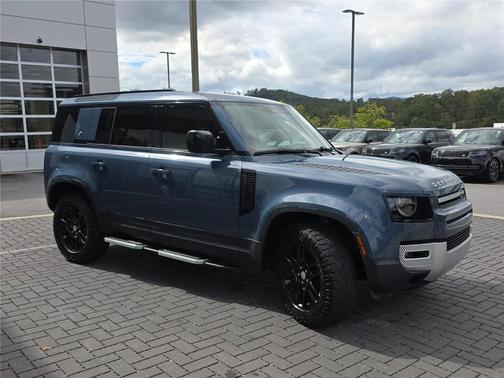 2023 Land Rover Defender 110 SE