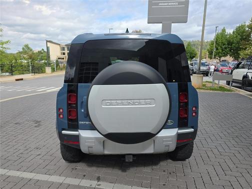 2023 Land Rover Defender 110 SE