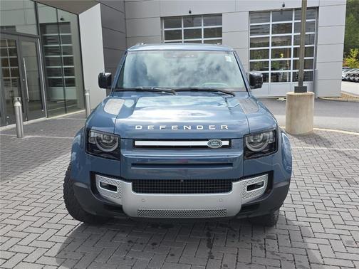 2023 Land Rover Defender 110 SE