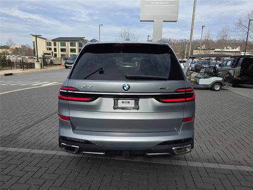 2023 BMW X7 xDrive40i