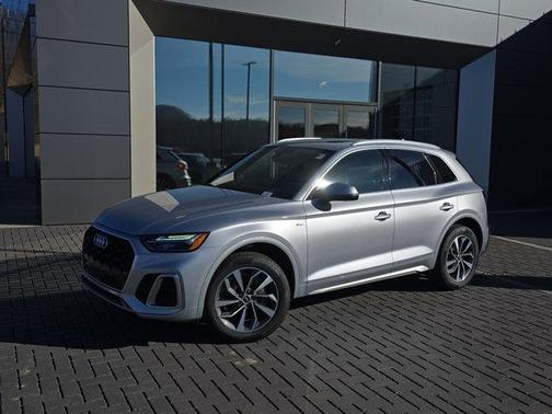 2022 Audi Q5 45 S line quattro Premium