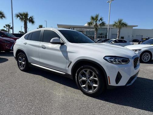 2023 BMW X4 xDrive30i
