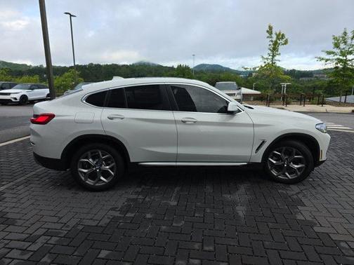 2023 BMW X4 xDrive30i