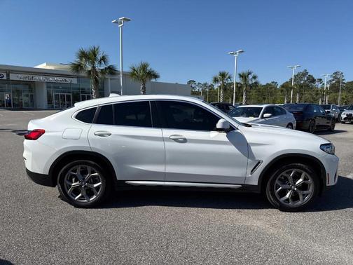 2023 BMW X4 xDrive30i