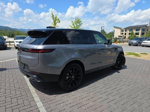 2025 Land Rover Range Rover Sport P360 SE
