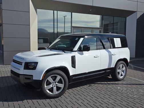 2025 Land Rover Defender P500 X-Dynamic SE