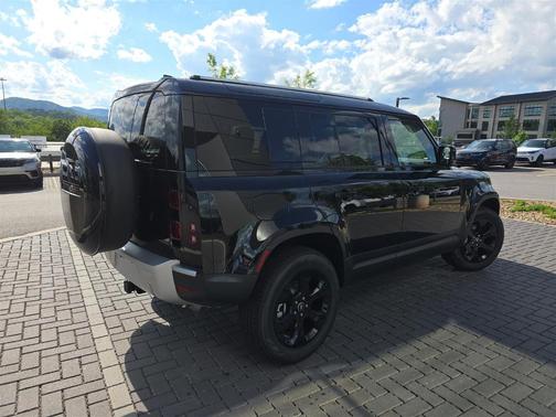 2025 Land Rover Defender P300