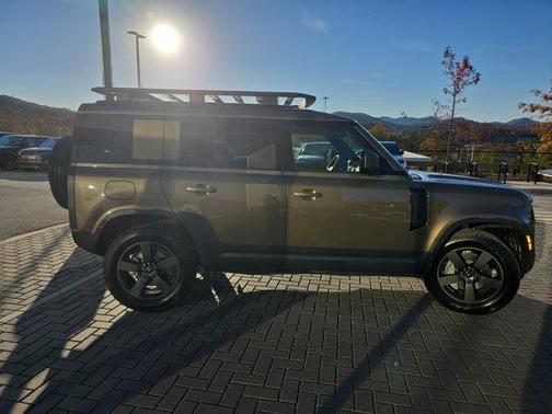 2025 Land Rover Defender P300