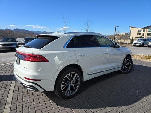 2023 Audi Q8 55 Premium Plus