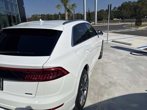 2023 Audi Q8 55 Premium Plus