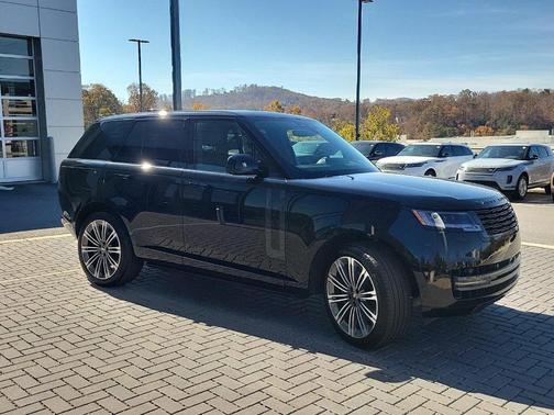 2025 Land Rover Range Rover P530 SE