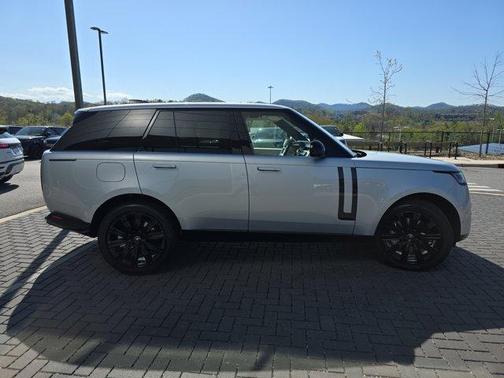 2025 Land Rover Range Rover P530 SE