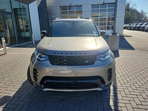 2025 Land Rover Discovery P360 Dynamic SE