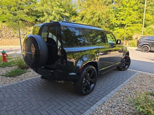 Santorini Black 2026 Land Rover Defender P400 X-Dynamic SE
