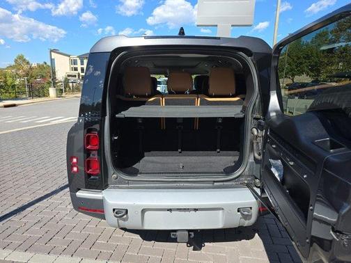 2023 Land Rover Defender First Edition