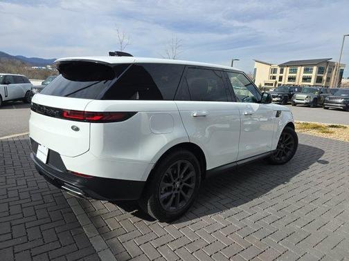 2023 Land Rover Range Rover Sport SE