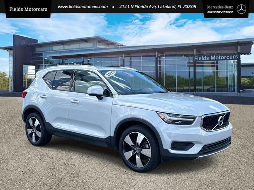 2020 Volvo XC40 T5 Momentum
