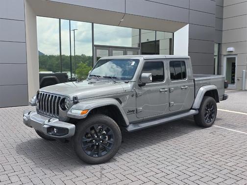 2022 Jeep Gladiator Overland