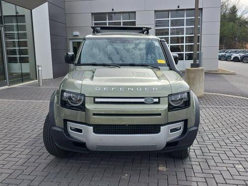 2025 Land Rover Defender P300