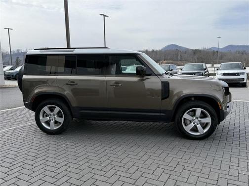 2025 Land Rover Defender P400 S