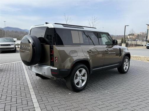 2025 Land Rover Defender P400 S