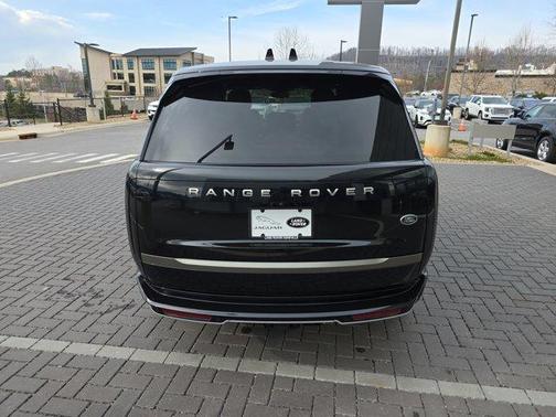 2023 Land Rover Range Rover P530 SE
