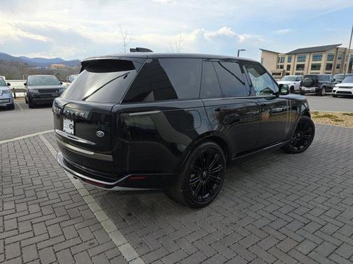 2023 Land Rover Range Rover P530 SE