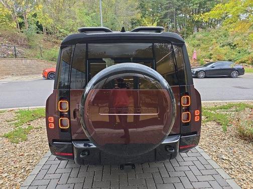 2024 Land Rover Defender P400 X