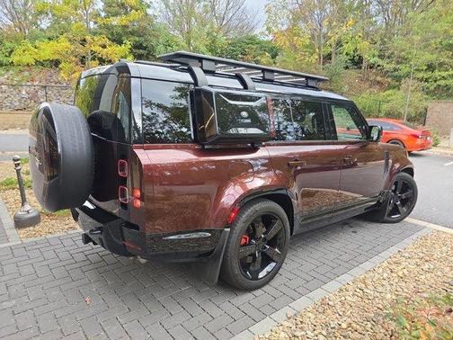 2024 Land Rover Defender P400 X