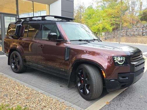 2024 Land Rover Defender P400 X