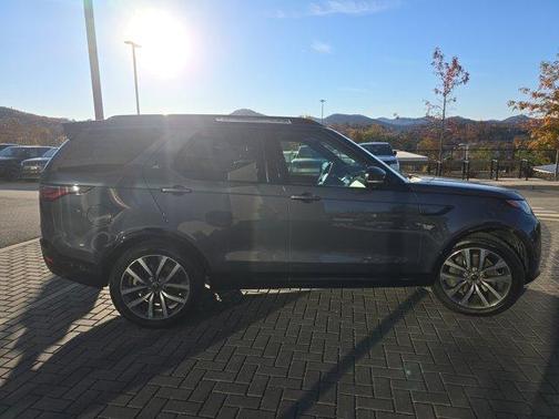 2024 Land Rover Discovery P360 Dynamic SE