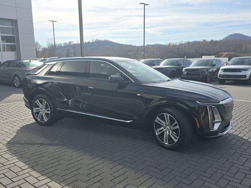 2024 Cadillac LYRIQ Tech