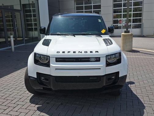 2023 Land Rover Defender 110 X-Dynamic SE