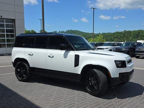 2023 Land Rover Defender 110 X-Dynamic SE