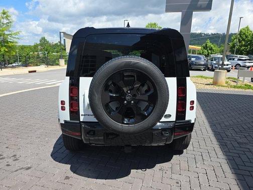 2023 Land Rover Defender 110 X-Dynamic SE