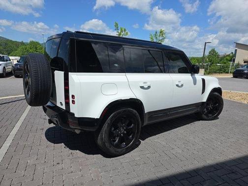 2023 Land Rover Defender 110 X-Dynamic SE